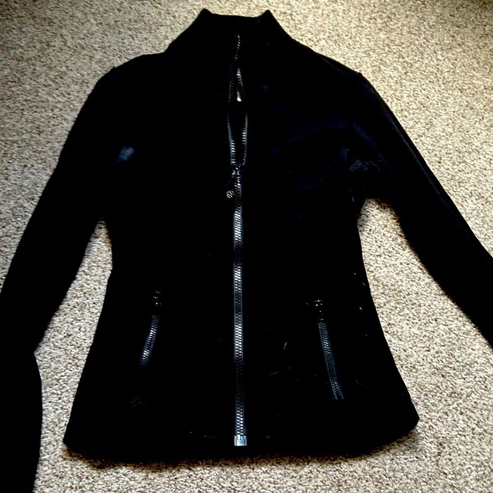 Women’s LuLuLemon Zip Up